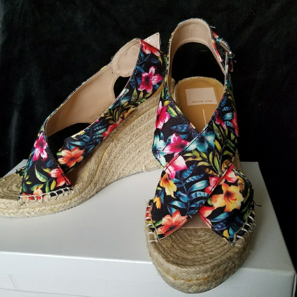 DOLCE VITA FLORAL TROPICAL WEDGES - Sz 7.5
